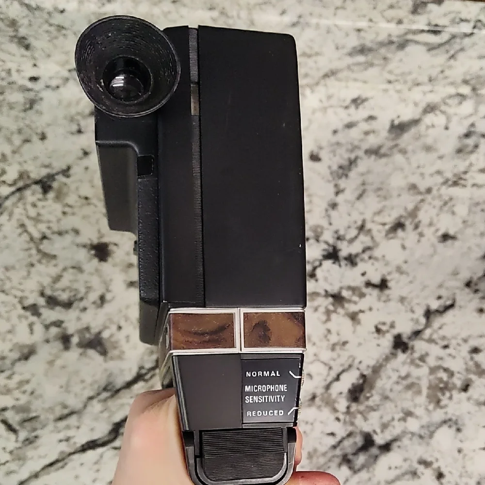Kodak Ektasound 140 Black and Brown Video Camera